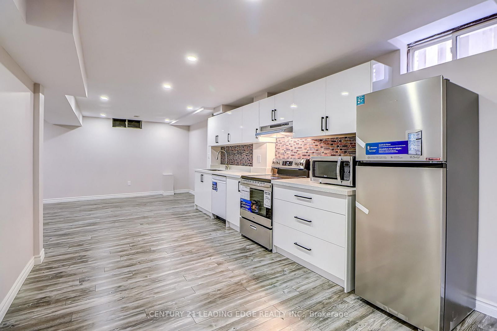 Detached House for lease at Basement-30 Brockman Crescent, Ajax, Central West, L1T 4B3 - MLS: E12095436
