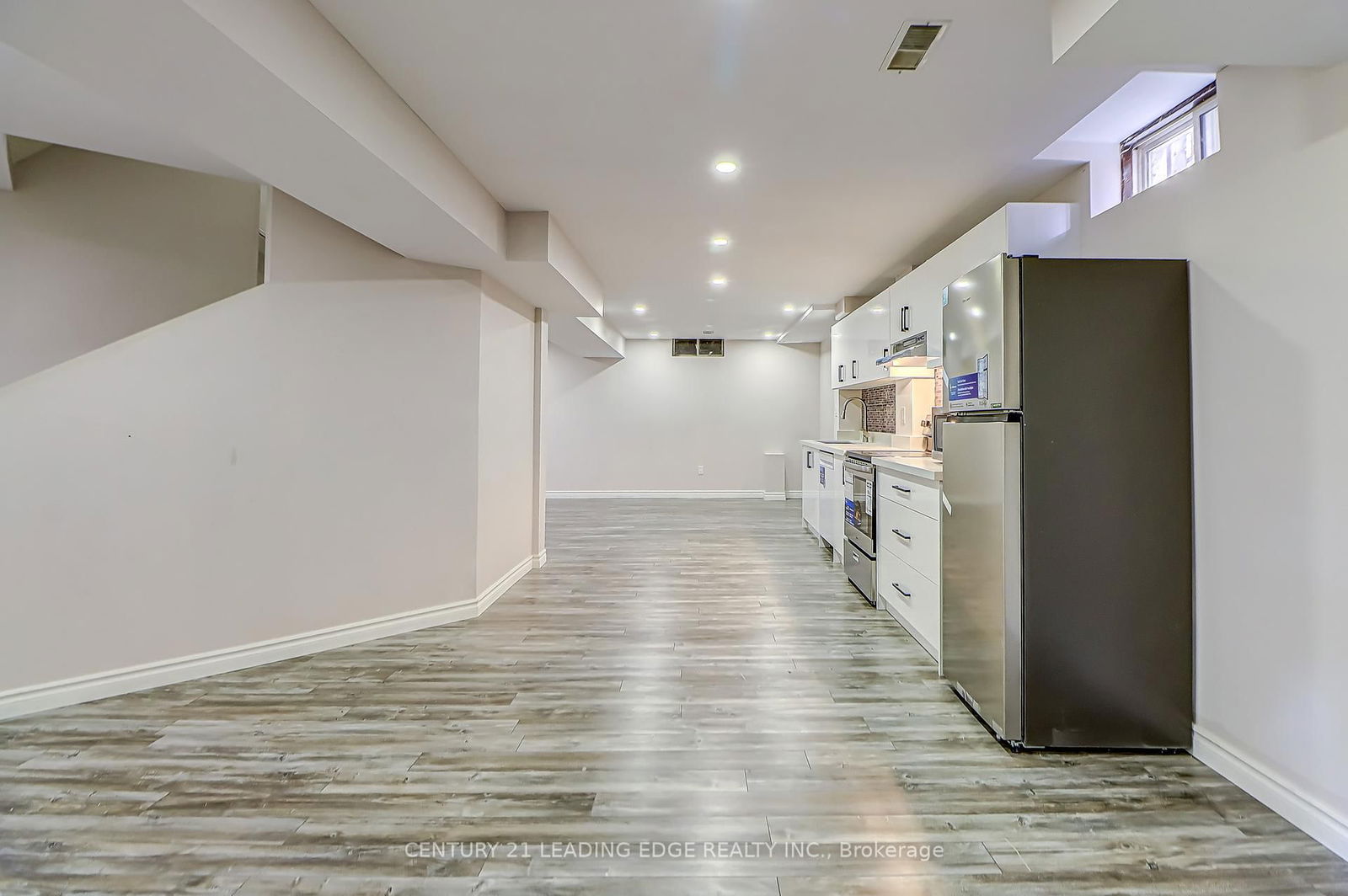 Detached House for lease at Basement-30 Brockman Crescent, Ajax, Central West, L1T 4B3 - MLS: E12095436