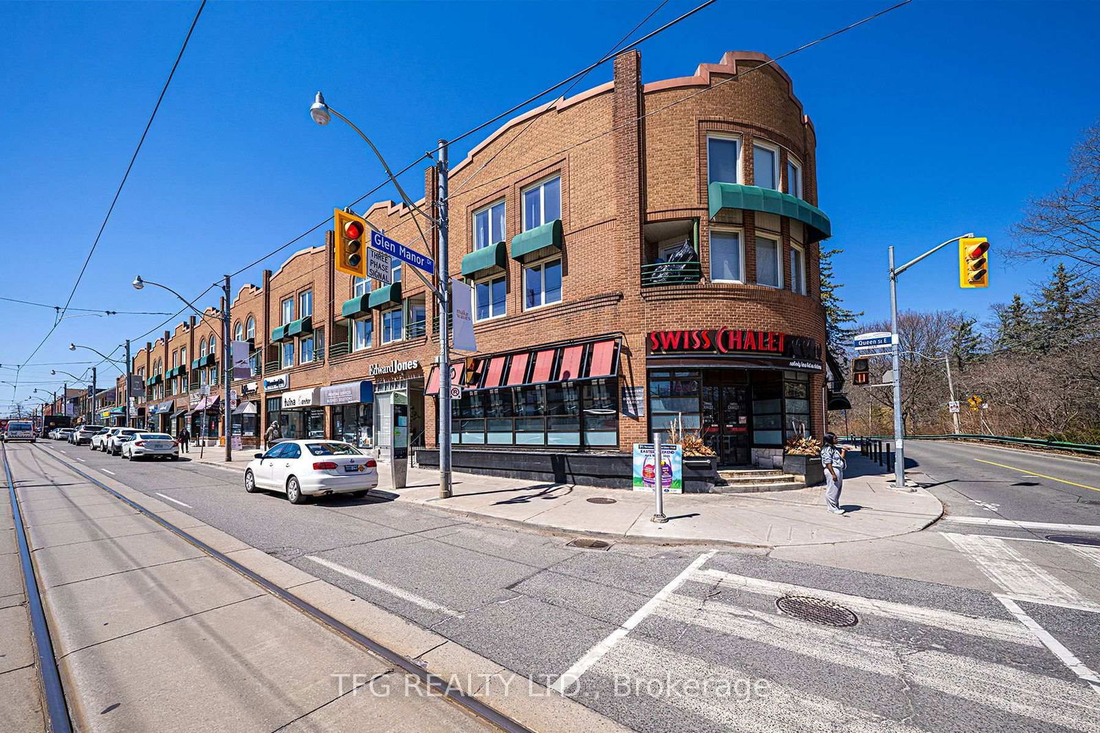 Townhouse sold at 7-120 Glen Manor Drive, Toronto, The Beaches, M4E 2X6 - MLS: E12095567