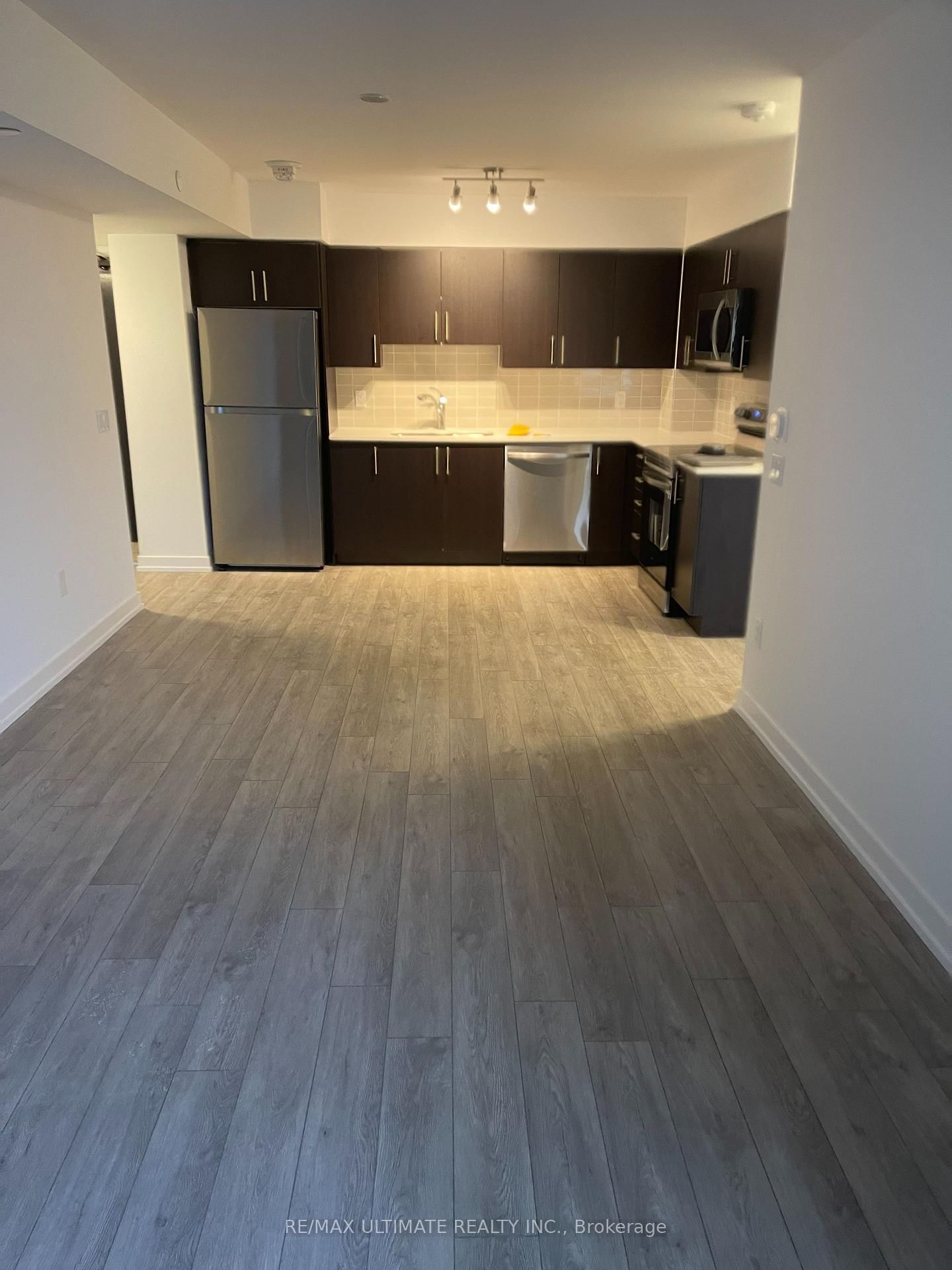 Condo leased at 222-1480 Bayly Street, Pickering, Bay Ridges, L1W 1L1 - MLS: E12095761