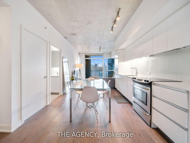 320 - 1190 Dundas Street