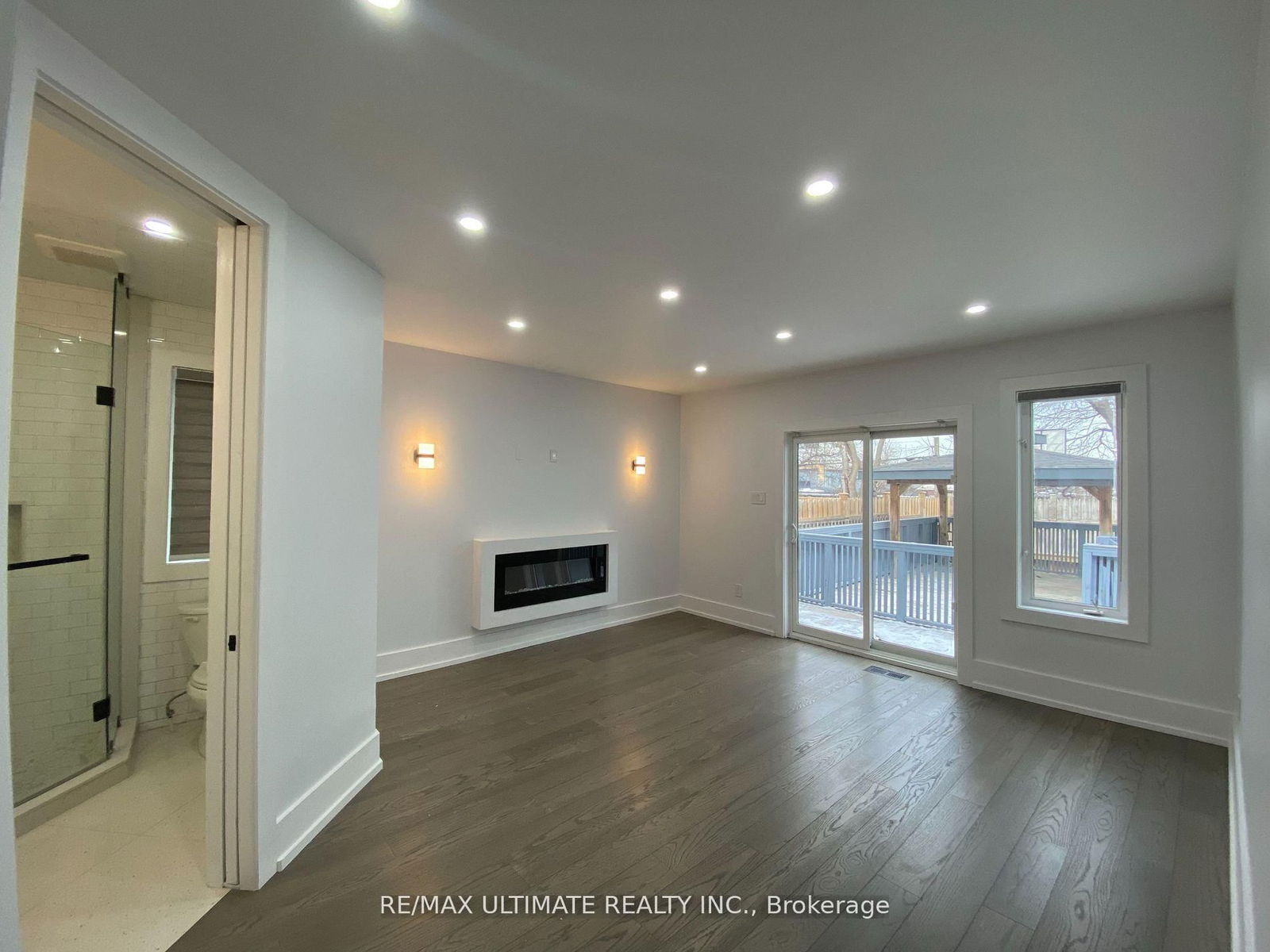 Detached House sold at 35 Frey Crescent, Toronto, Wexford-Maryvale, M1R 2C5 - MLS: E12096037
