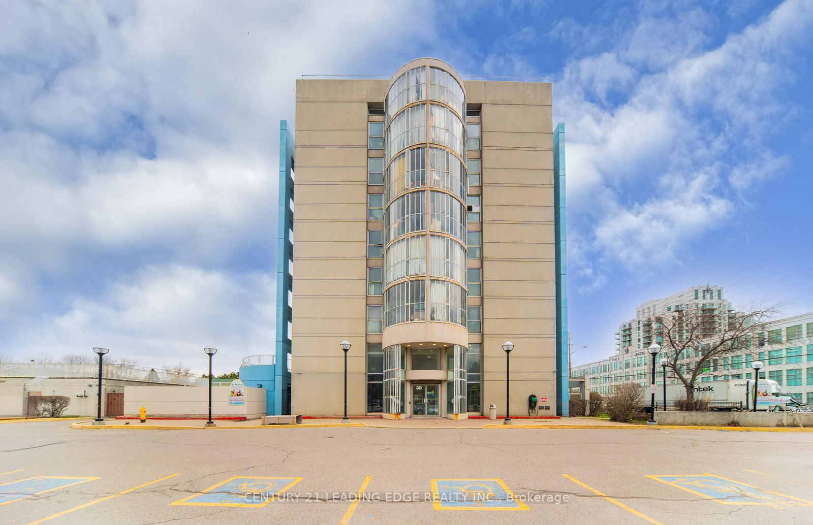 Condo for sale at 606-39 KIMBERCROFT Court, Toronto, Agincourt South-Malvern West, M1S 5B5 - MLS: E12096065