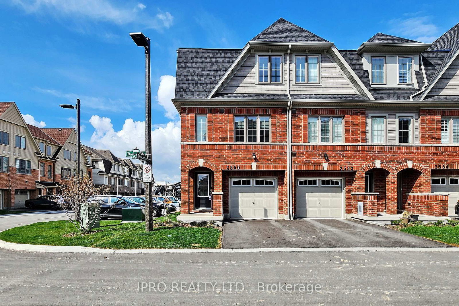 Townhouse for lease at 114-2550 Barbarolli Path, Oshawa, Windfields, L1L 0P9 - MLS: E12096157