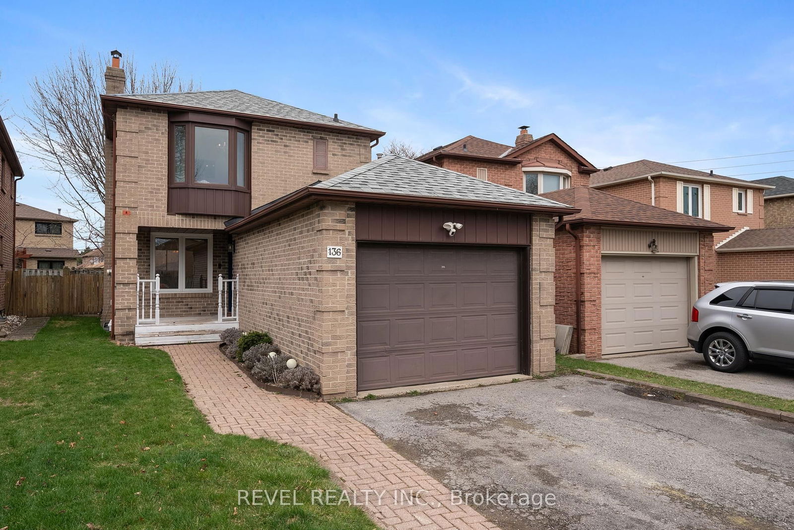 Detached House sold at 136 Chatfield Drive, Ajax, Central West, L1T 2J3 - MLS: E12096318