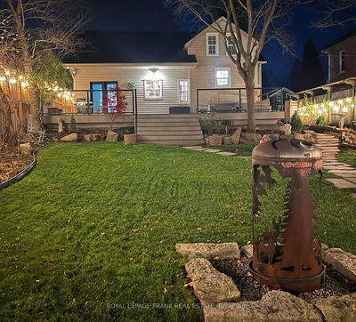 279 Mary St, Scugog - Port Perry image-0-1