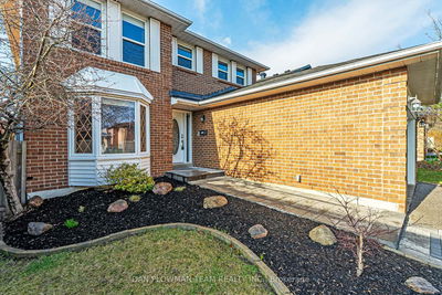 20 Harbord Cres, Ajax - South West image-0-2