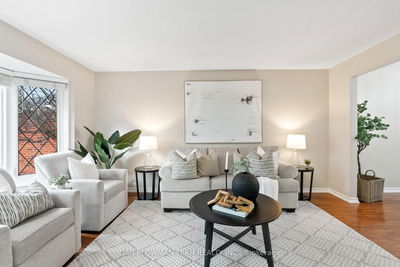 20 Harbord Cres, Ajax - South West image-0-4