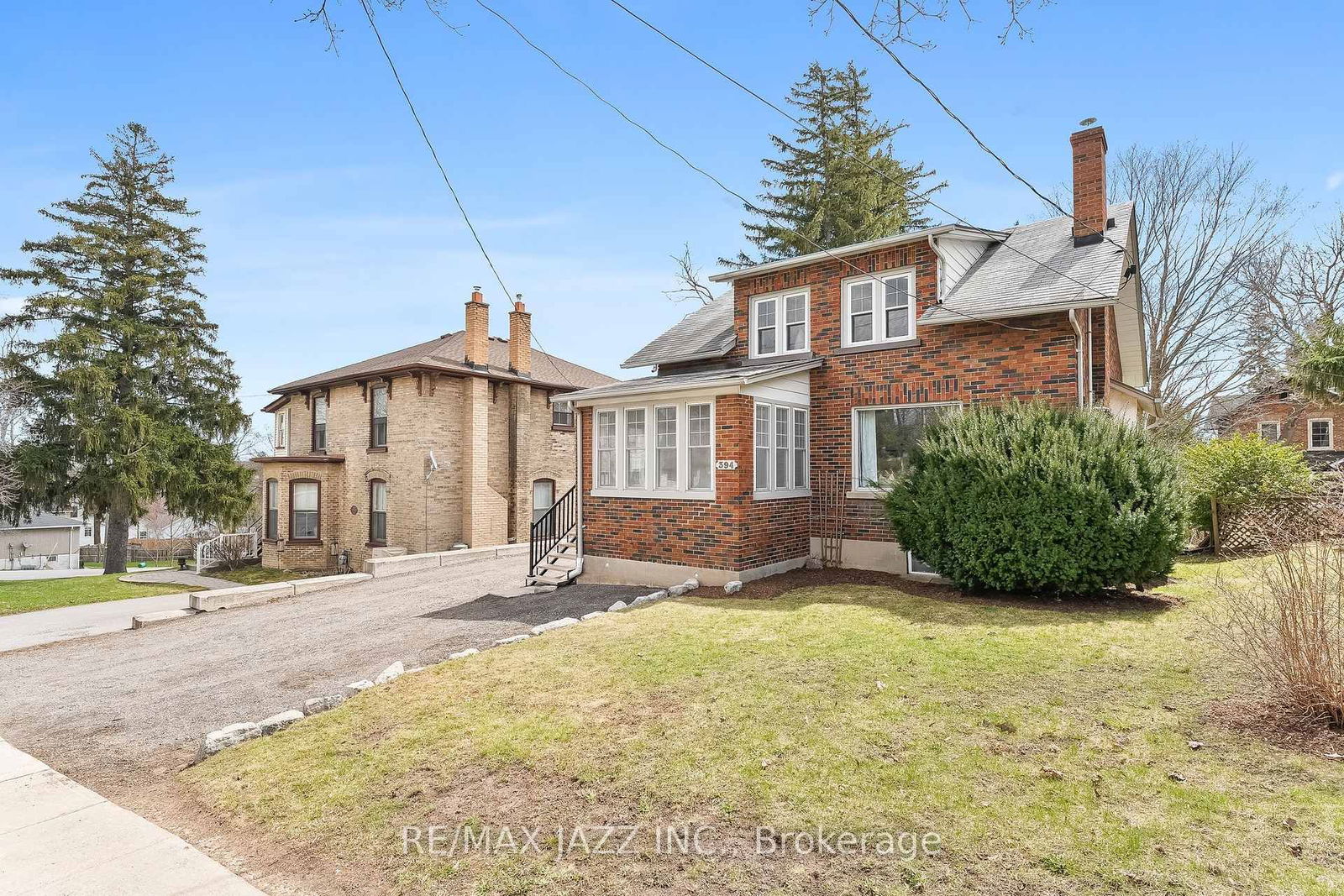Detached House for sale at 394 Queen Street, Scugog, Port Perry, L9L 1J9 - MLS: E12098658