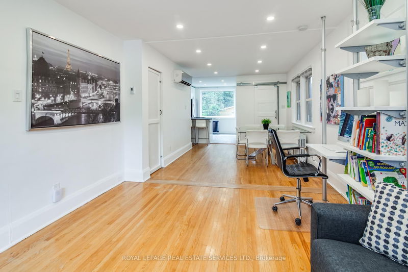 Room2
