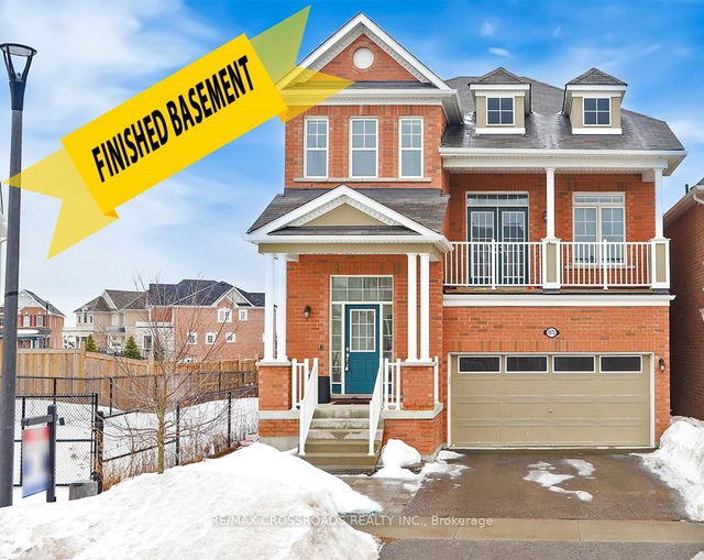 1072 Foxtail Crescent