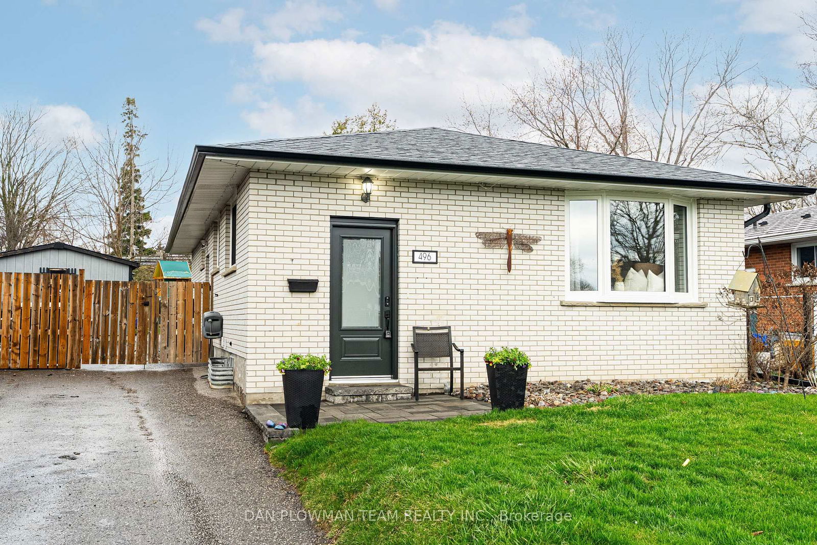 Detached House sold at 496 Tennyson Court, Oshawa, Donevan, L1H 3K7 - MLS: E12099440