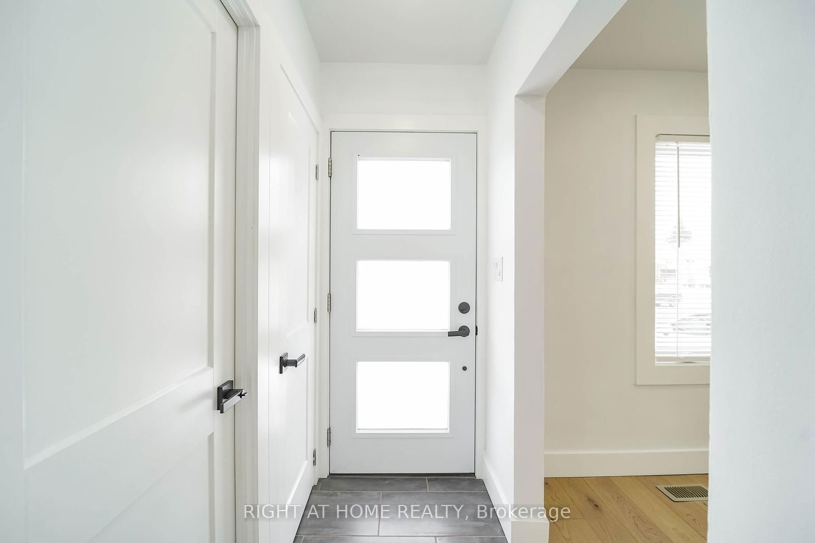 Detached House for sale at 1380 Woodbine Avenue, Toronto, East York, M4C 4G5 - MLS: E12099593