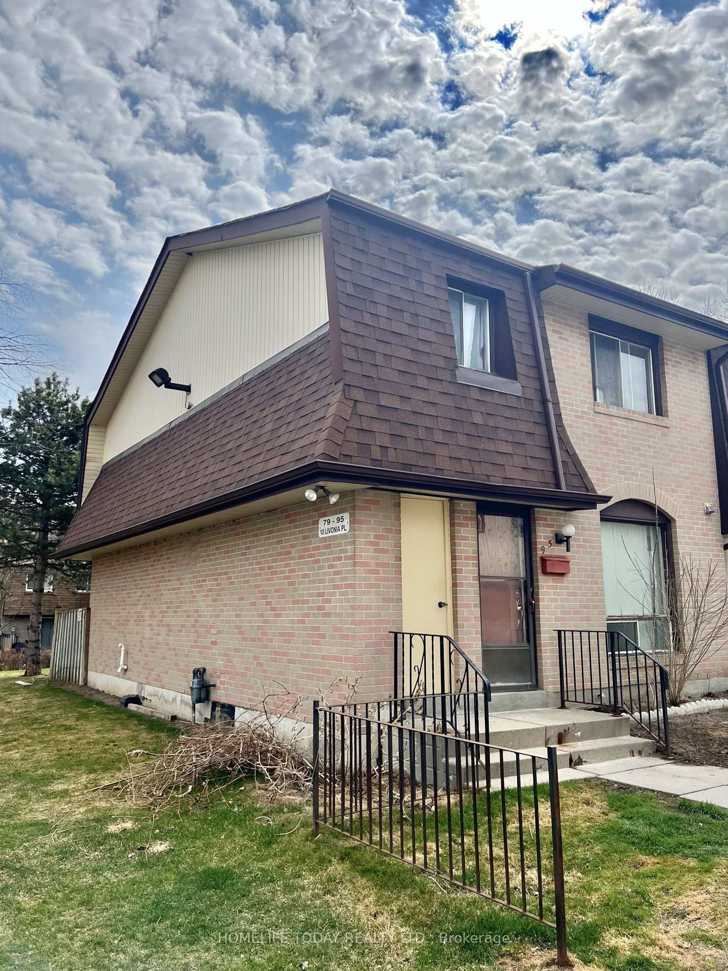 Townhouse for sale at 95-10 Livonia Place, Toronto, Morningside, M1E 4W6 - MLS: E12099629