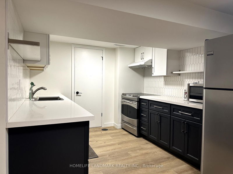 Unit BSMT — 7 Silver Spruce Dr, Toronto - L'Amoreaux image-0-0