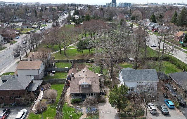 111 Trent Street W