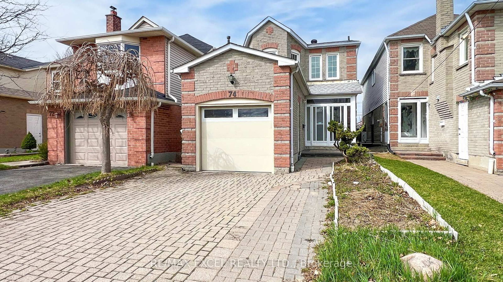 Detached House for sale at 74 Truro Crescent, Toronto, Milliken, M1V 2H8 - MLS: E12100458