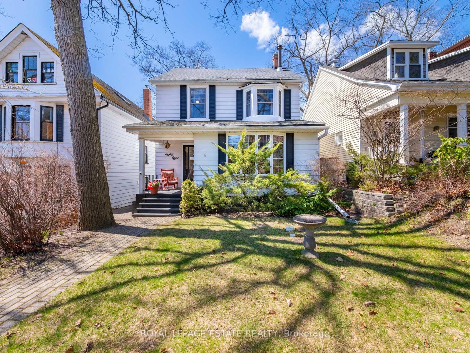 Detached House for sale at 88 Spruce Hill Road, Toronto, The Beaches, M4E 3G4 - MLS: E12100896