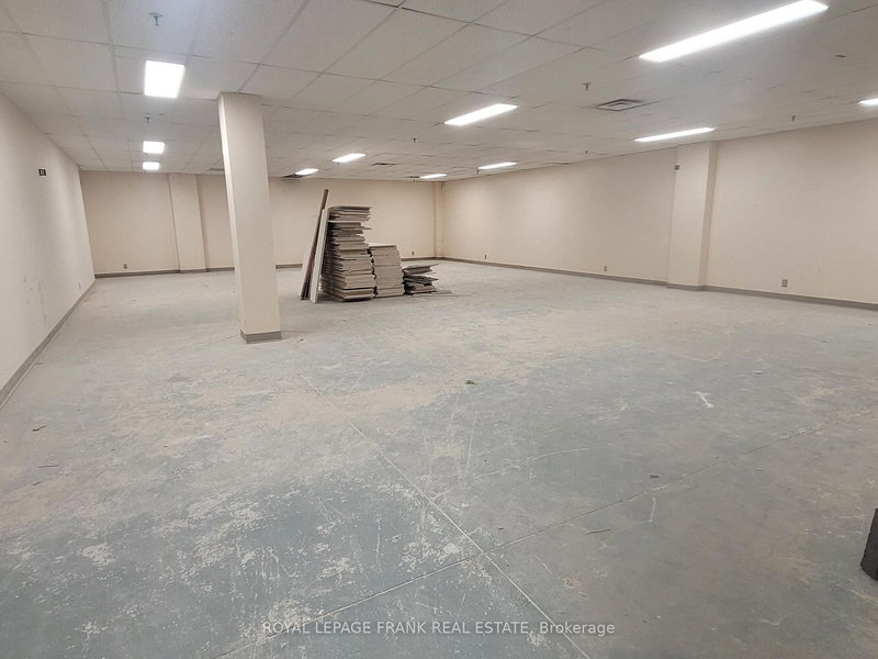 B12 - 415 Baseline Rd W, Clarington, L1C 1N3 | Image 3