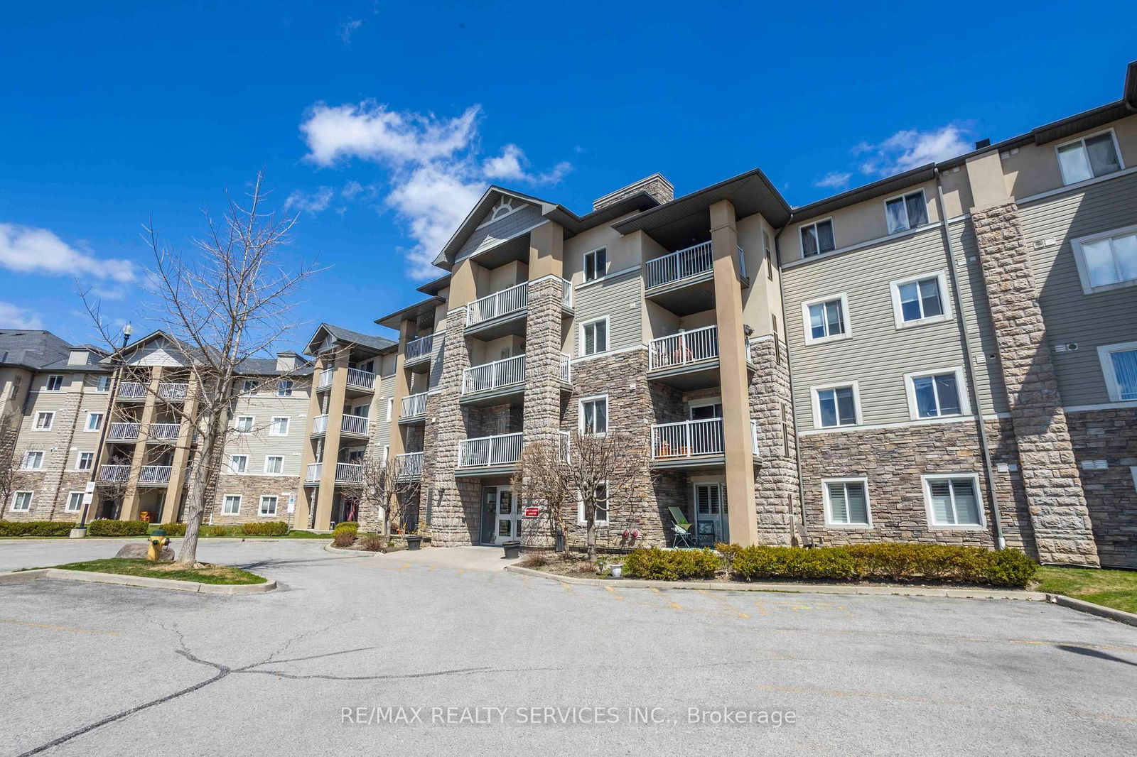 Condo for sale at 301-684 Warden Avenue, Toronto, Clairlea-Birchmount, M1L 4W4 - MLS: E12101326