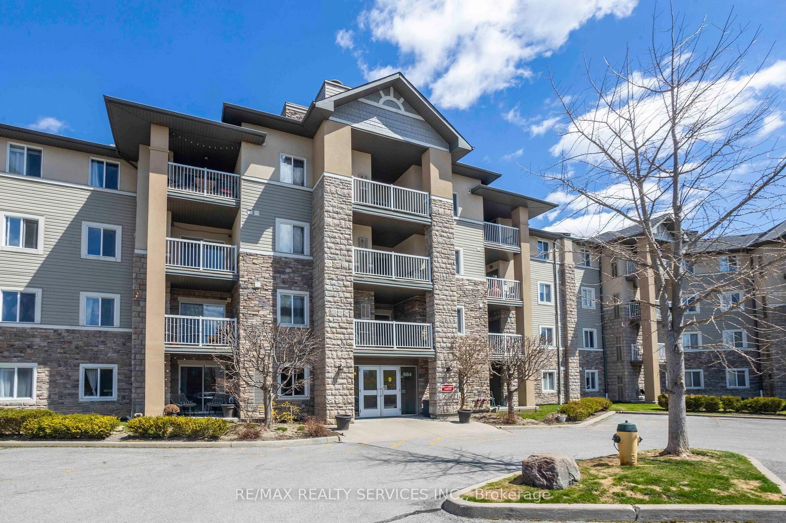 Condo for sale at 301-684 Warden Avenue, Toronto, Clairlea-Birchmount, M1L 4W4 - MLS: E12101326