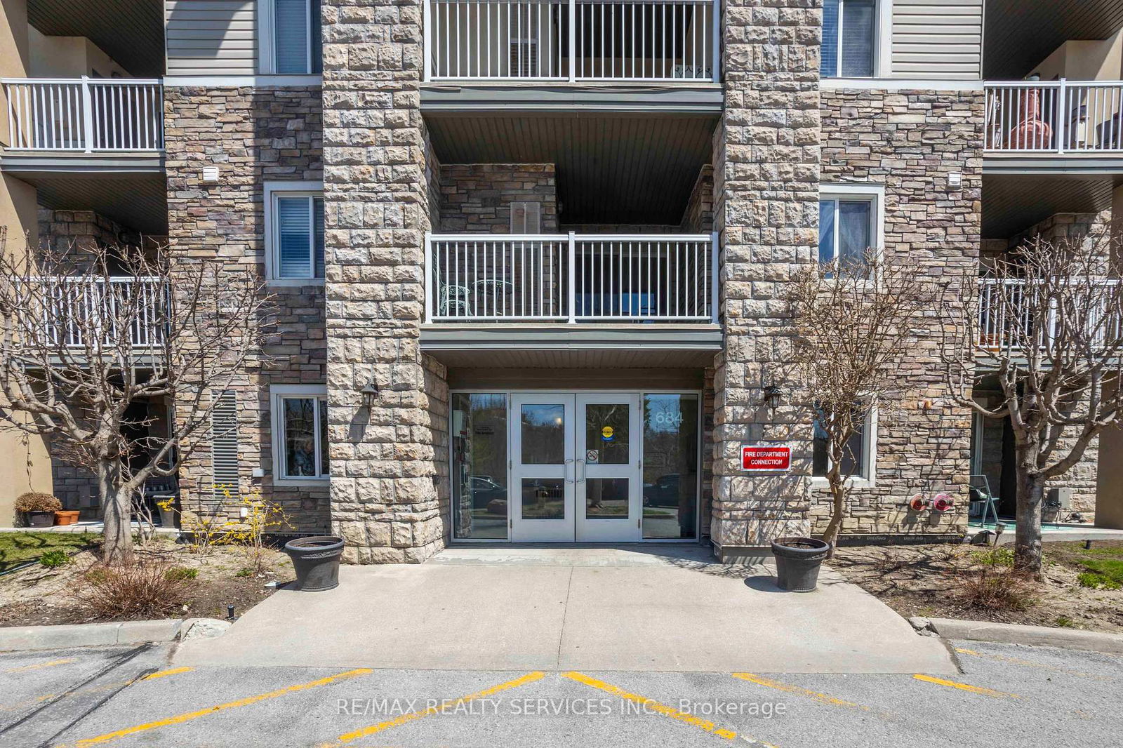 Condo for sale at 301-684 Warden Avenue, Toronto, Clairlea-Birchmount, M1L 4W4 - MLS: E12101326