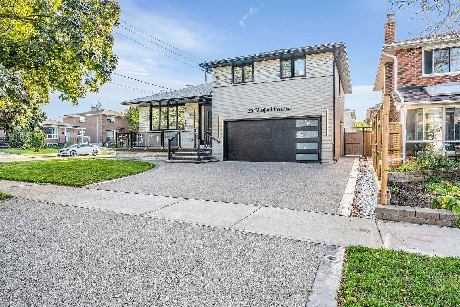 Detached House for sale at 35 Munford Crescent, Toronto, East York, M4B 1B9 - MLS: E12103078