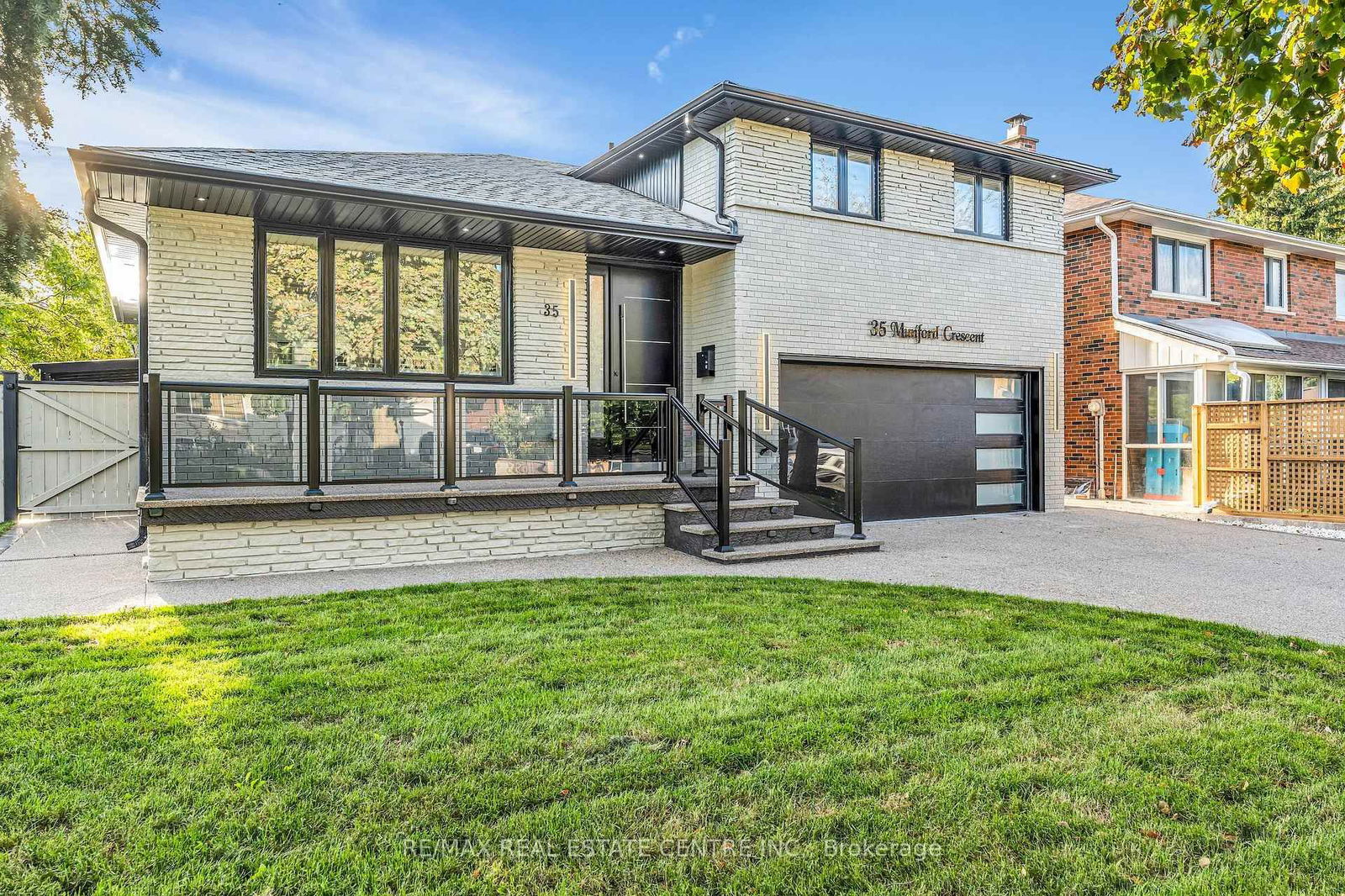 Detached House for sale at 35 Munford Crescent, Toronto, East York, M4B 1B9 - MLS: E12103078