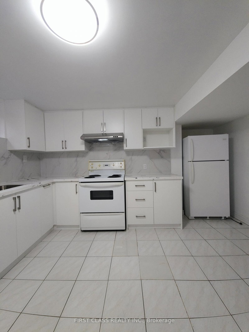 27 Macklingate Crt, Toronto, M1V 1A2 | Image 2