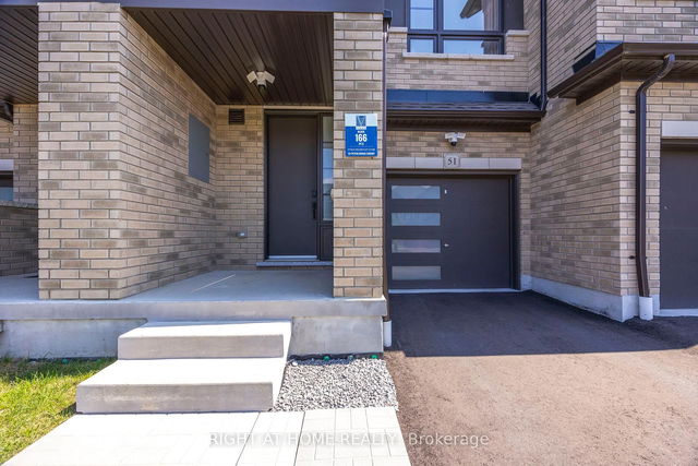 51 Peter Hogg Court