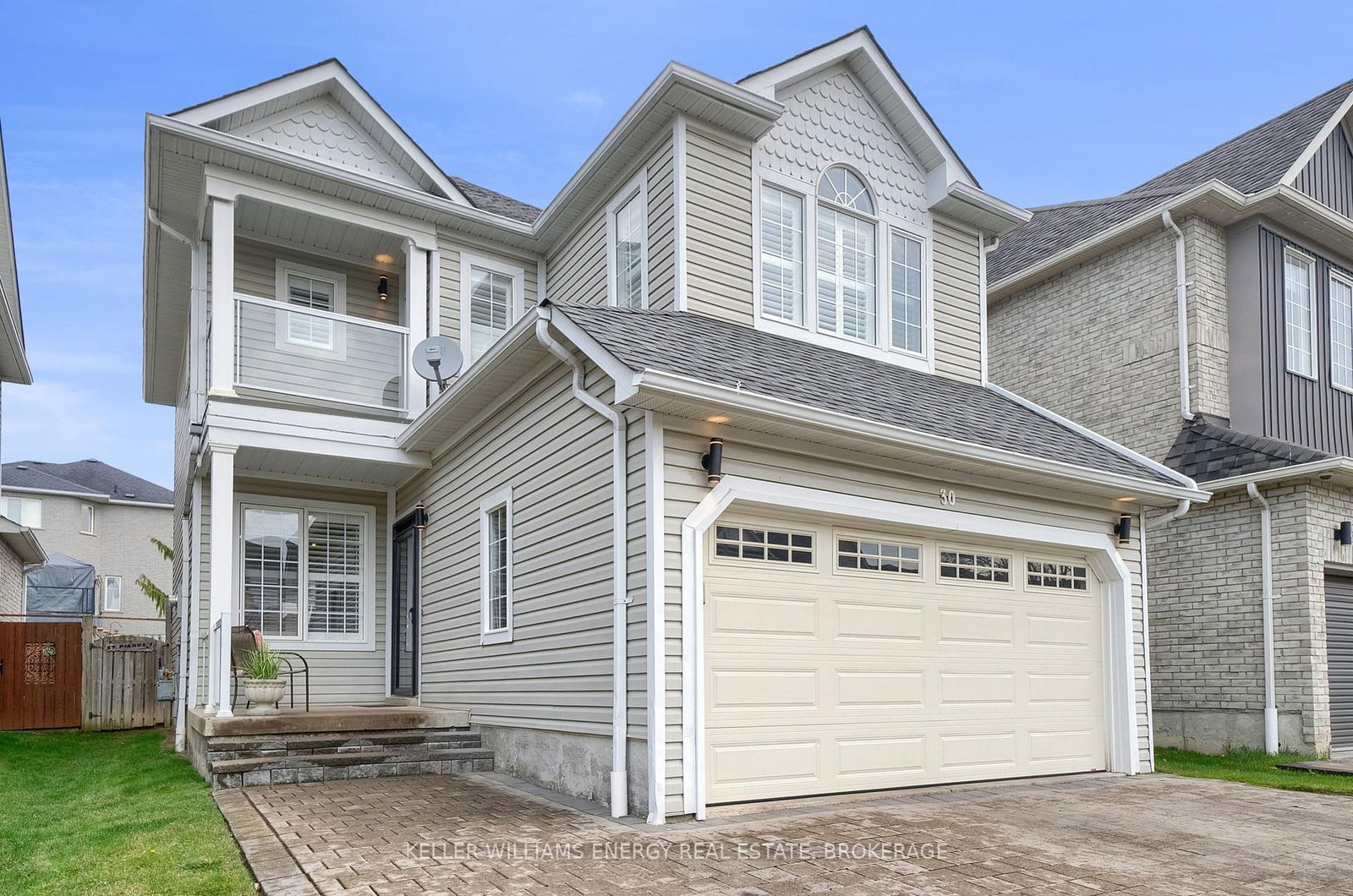 Detached House for sale at 30 Divine Drive, Whitby, Rolling Acres, L1R 2T4 - MLS: E12103619
