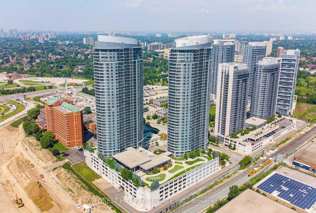 1405 - 125 Village Green Square