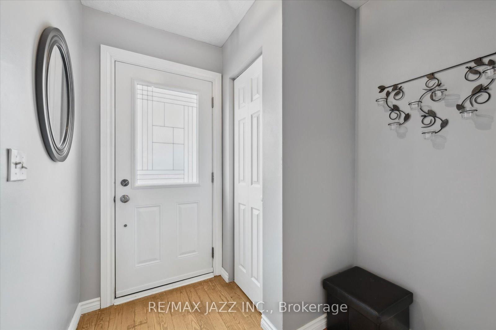 Semi-Detached House sold at 645 Radisson Avenue, Oshawa, Vanier, L1J 1X7 - MLS: E12103657