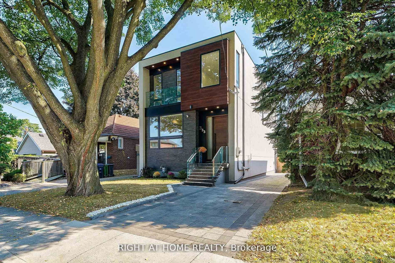 Detached House for sale at 333 Woodmount Avenue, Toronto, East York, M4C 4A4 - MLS: E12103669