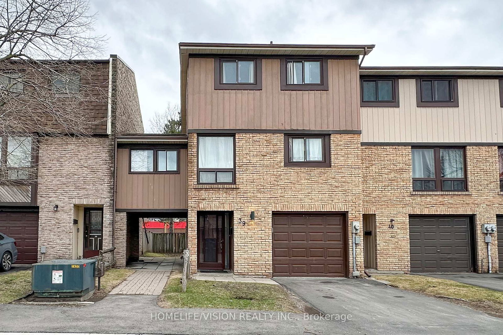 Property at 221 Ormond