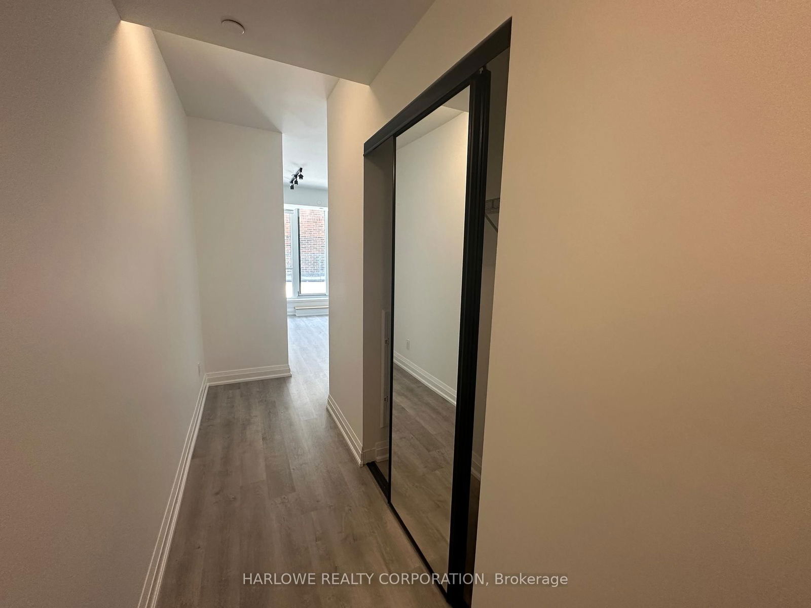 Condo for lease at 219-2369 Danforth Avenue, Toronto, East End-Danforth, M4C 0B1 - MLS: E12104069