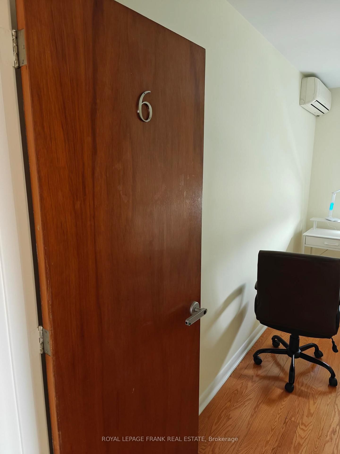 Room #6 - 374 Central Park Boulevard S, Oshawa 3