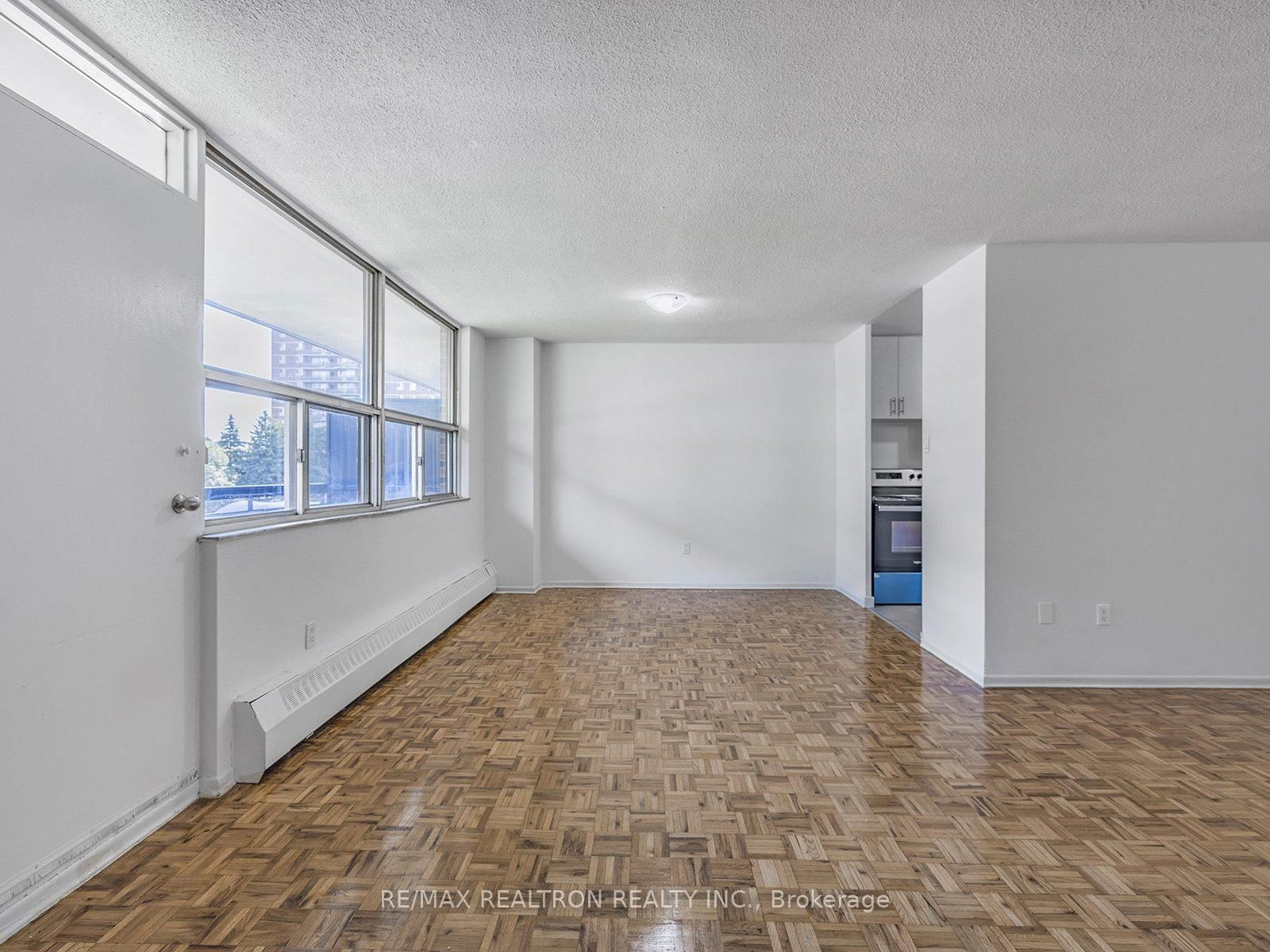 Condo leased at 412-5 Glamorgan Avenue, Toronto, Dorset Park, M1P 4P1 - MLS: E12104536