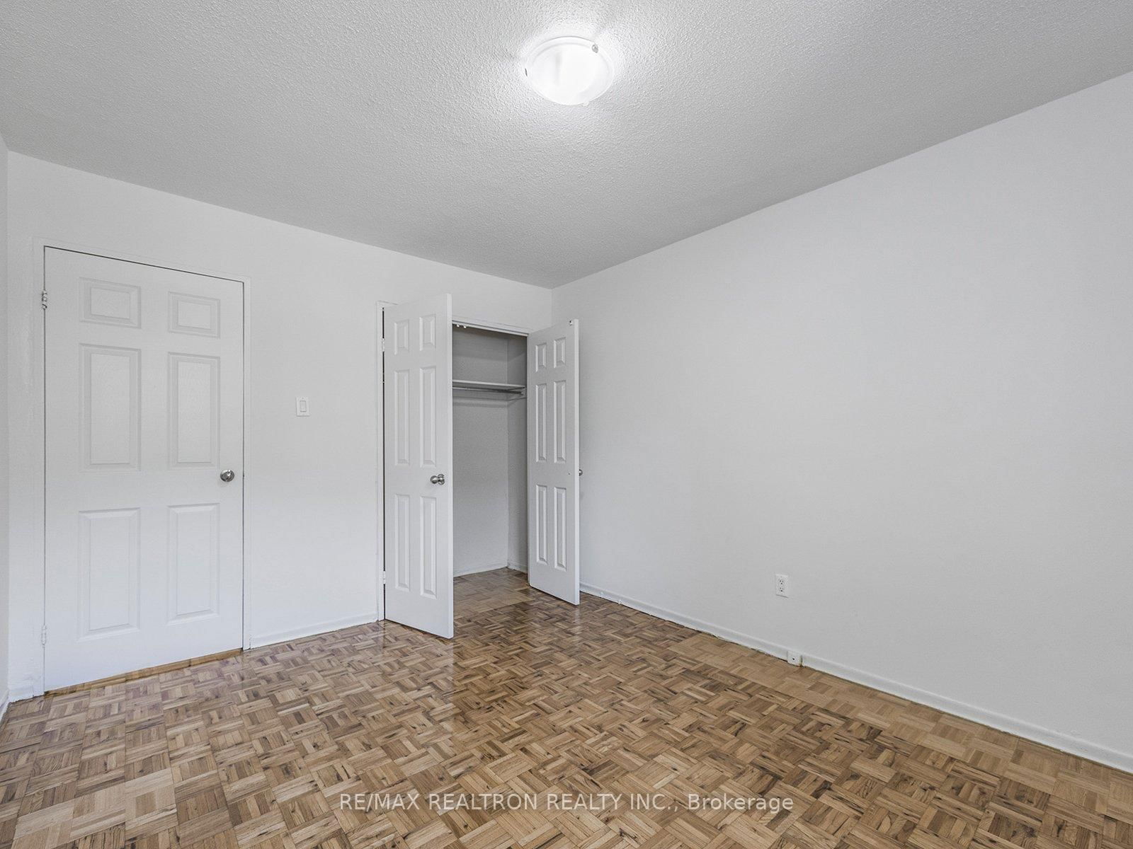 Condo leased at 412-5 Glamorgan Avenue, Toronto, Dorset Park, M1P 4P1 - MLS: E12104536