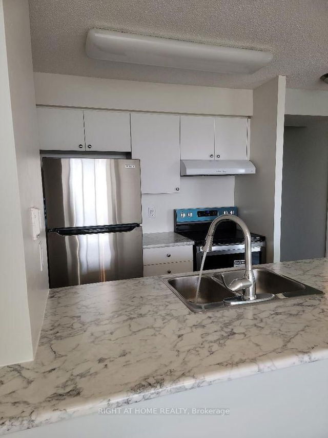 1009 - 1625 Pickering Parkway