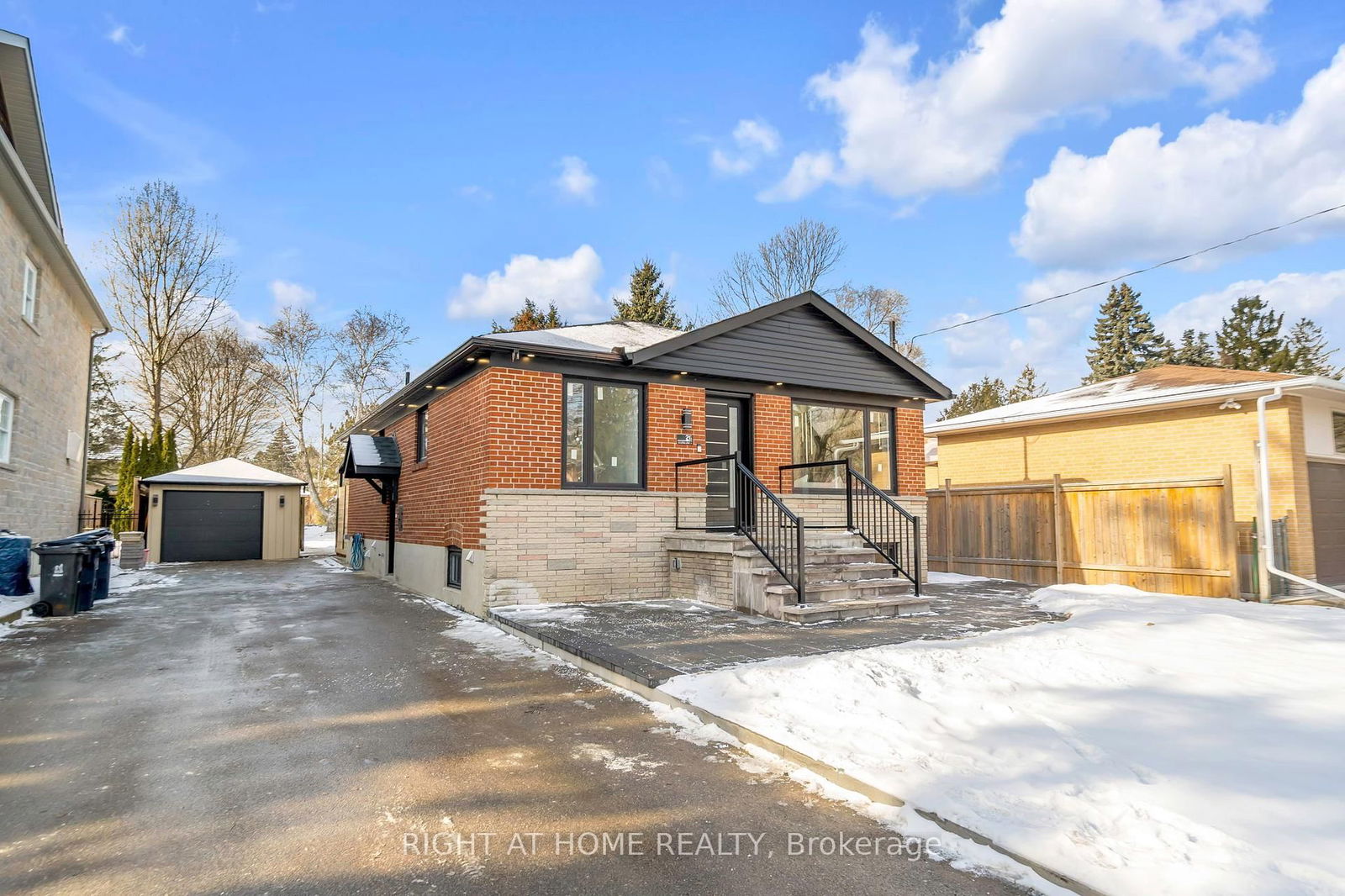 Detached House for sale at 26 Mcmillan Avenue, Toronto, West Hill, M1E 4B5 - MLS: E12105555