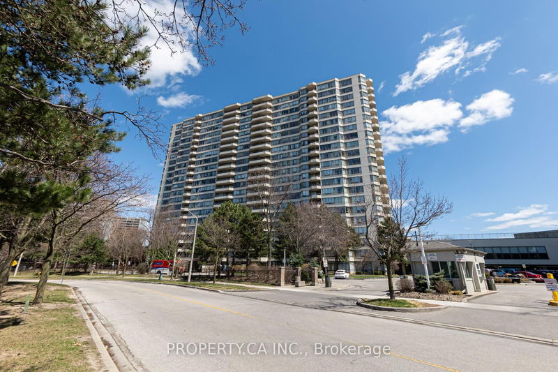 home for lease on 916-5 Greystone Walk Drive