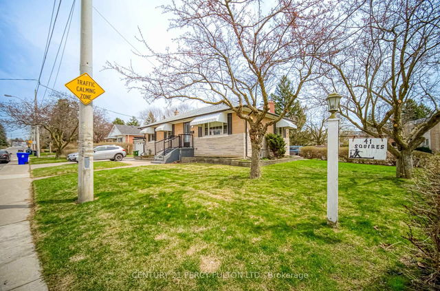 41 Squires Avenue