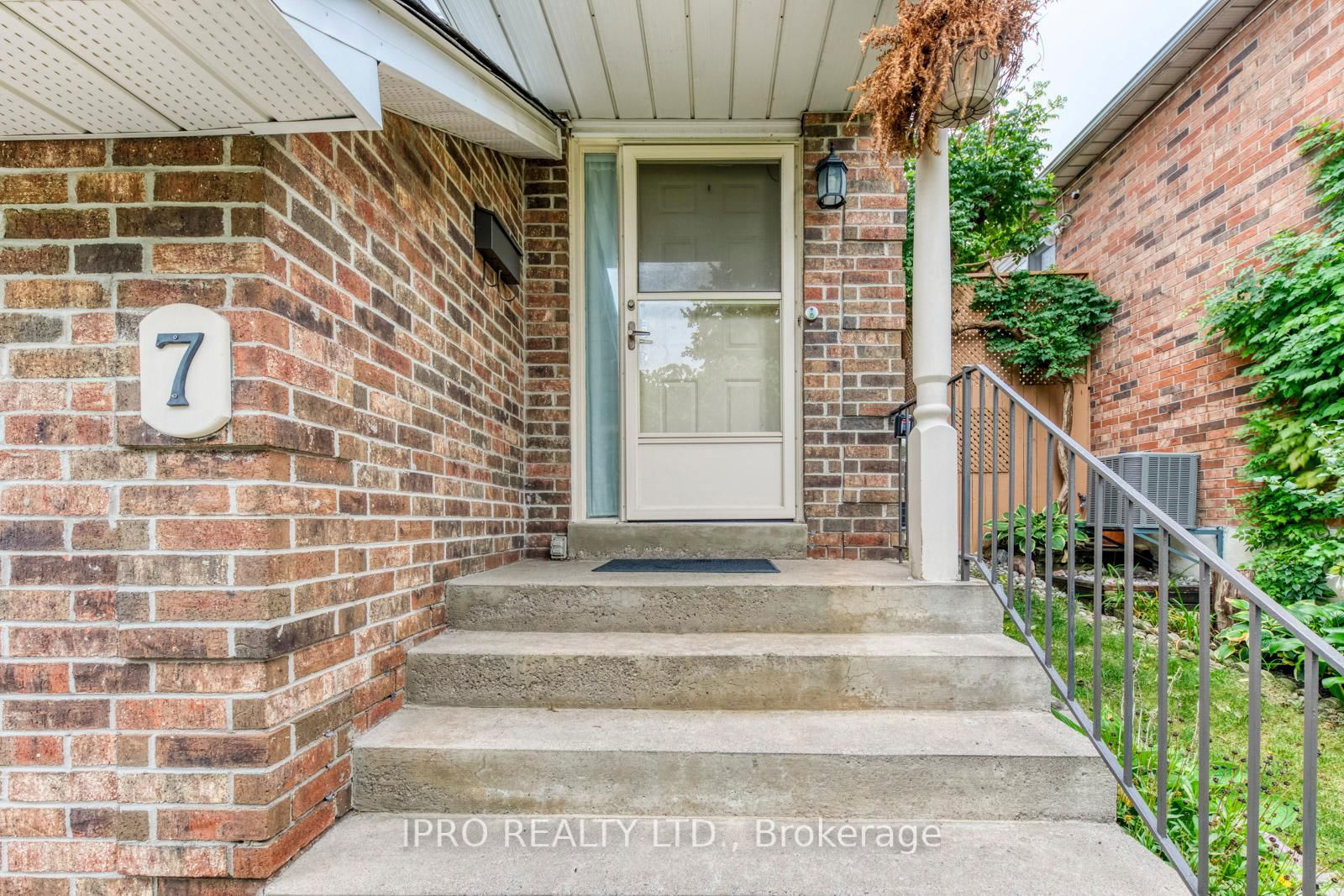 Detached House for sale at 7 Wright Crescent, Ajax, Central, L1S 6S7 - MLS: E12106623