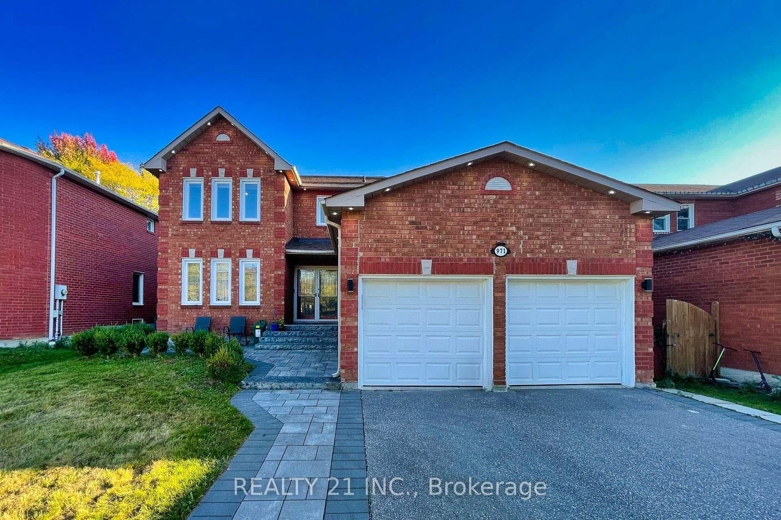 Property at 971 Thimbleberry