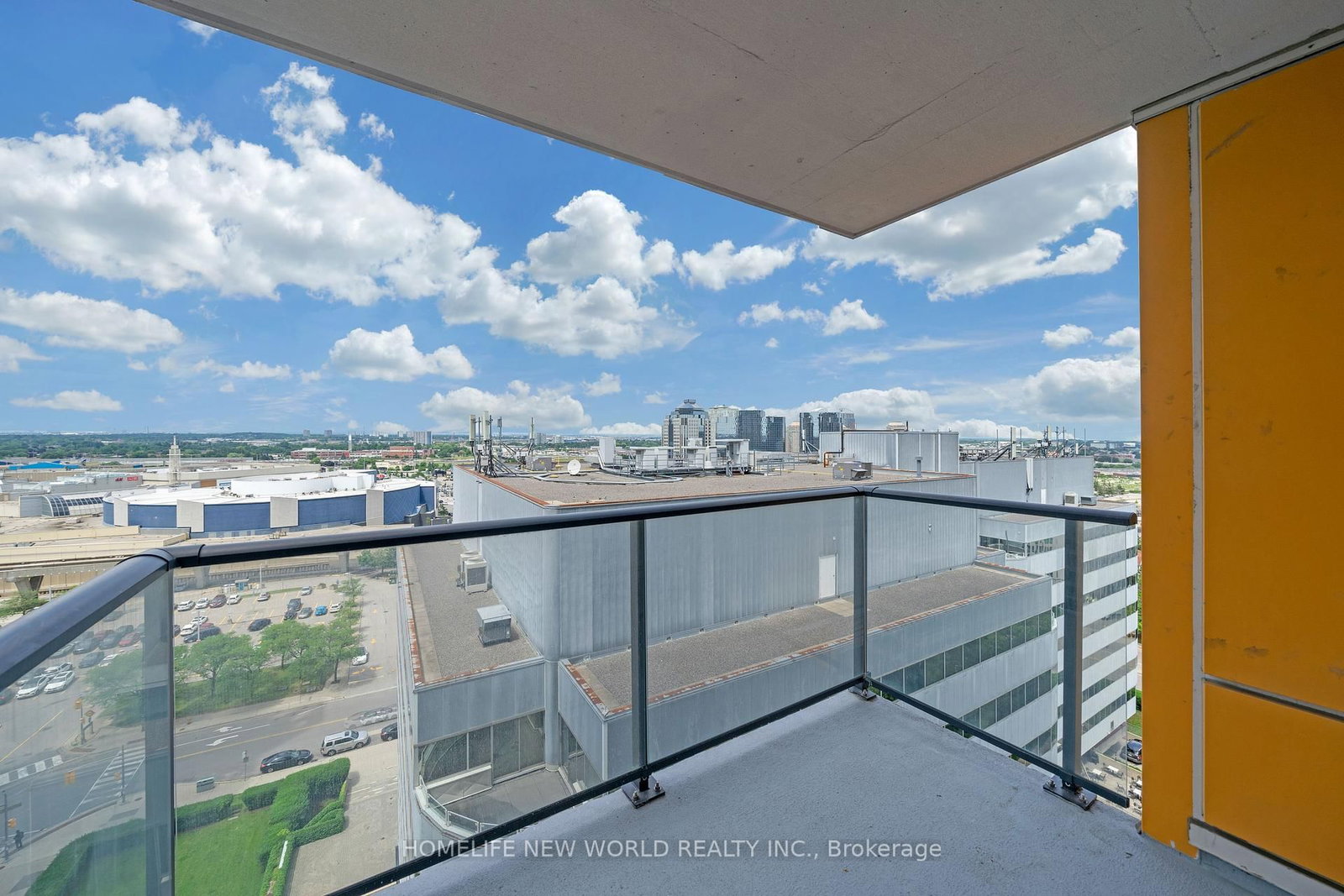 Listing Image 12
