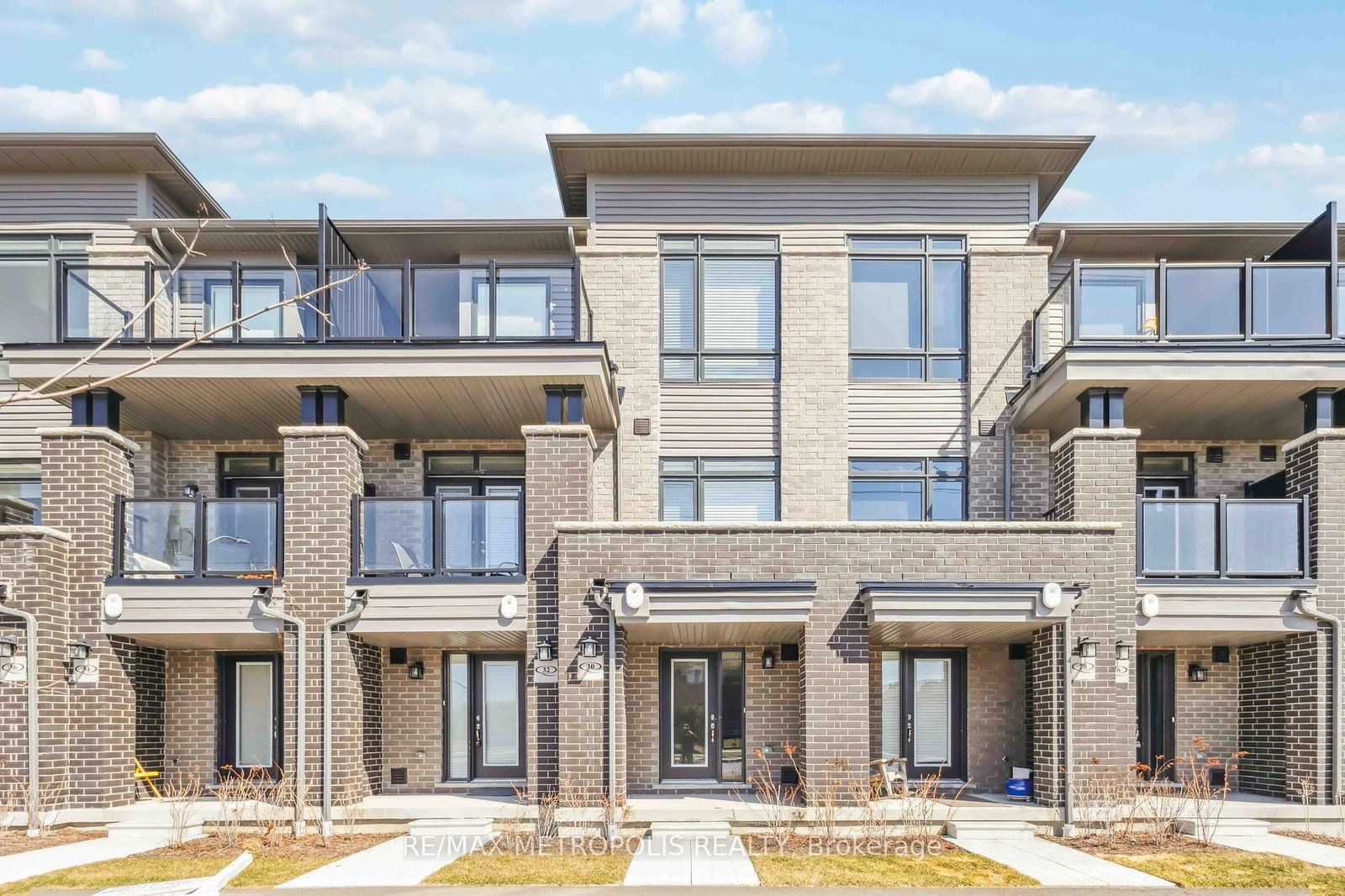 Townhouse for lease at 30 Emmas Way, Whitby, Taunton North, L1R 0S7 - MLS: E12106990