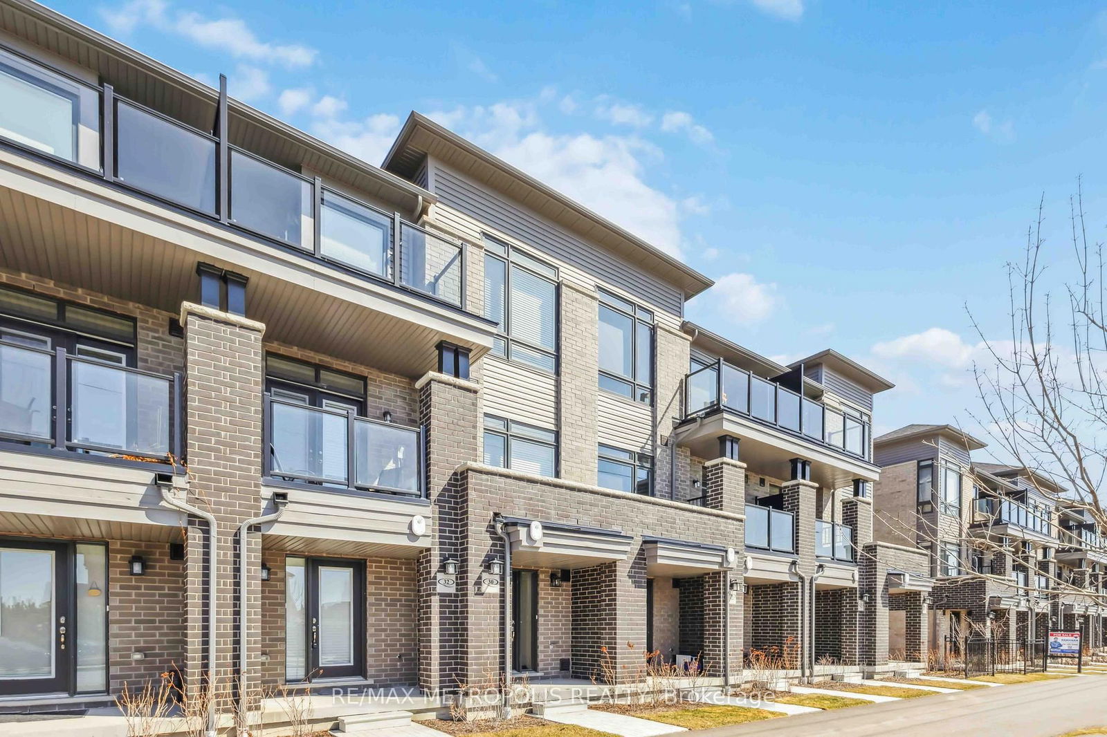 Townhouse for lease at 30 Emmas Way, Whitby, Taunton North, L1R 0S7 - MLS: E12106990