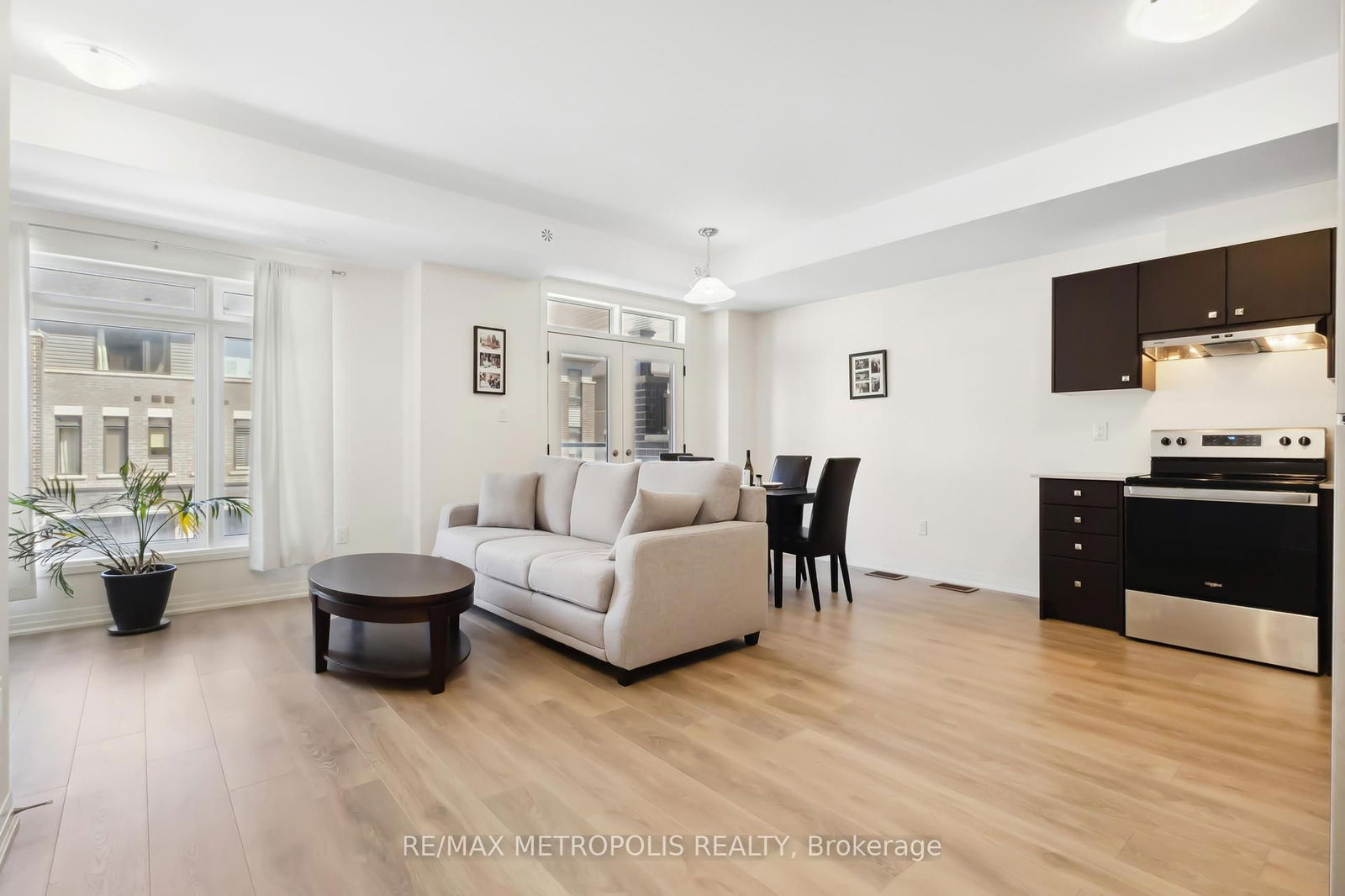 Townhouse for lease at 30 Emmas Way, Whitby, Taunton North, L1R 0S7 - MLS: E12106990