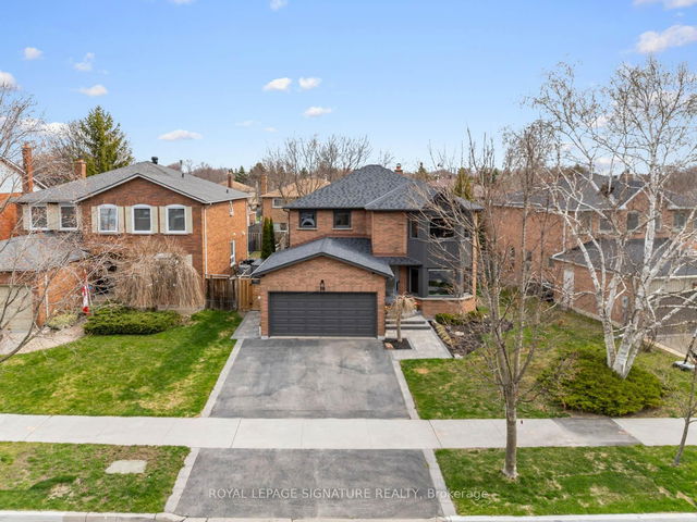 18 Blueking Crescent